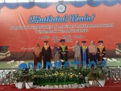 241 Santri Almatera Diwisuda Pada Acara Khutbatul Wada 2023