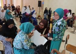 Tangis dan Tawa Warnai Pengumuman Lomba Puisi Antar SMP se-Jawa Timur di SMK Ketintang, Ini Serunya