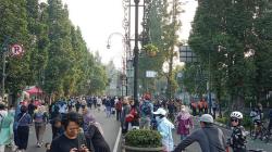 Hari Pertama CFD, Ribuan Warga Bandung Padati Kawasan Dago