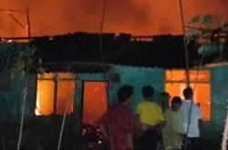 Bakar Sampah Tanpa Diawasi, 3 Rumah di Garut Terbakar Hebat