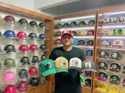 Penjual Topi Asal Cianjur Sukses Dapat Lisensi Amerika Satu-satunya di Indonesia