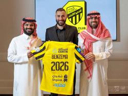 Resmi! Karim Benzema Berseragam Klub Al-Ittihad dengan Gaji Fantastis