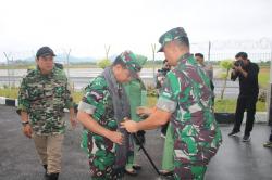 Danrem 045/Gaya Sambut Kunker Wakasad di Bandara Depati Amir Pangkalpinang