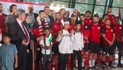 Sambut Timnas Palestina, Yel-Yel Ahlan Wa Sahlan Menggema di Bandara Soetta