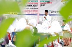 Usbat Ganjar Edukasi Masyarakat Medan tentang Mandi Janabah