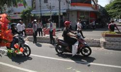 Waduh! Baru Dibangun Median Jalan di Ponorogo Mendadak Dibongkar