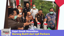 Kejari Gresik Musnahkan Barang Bukti dari 196 Perkara