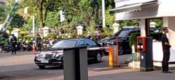 Heboh Mercy Jokowi Tertahan Portal Secure Parking Saat Masuk Pelataran Hotel Salak