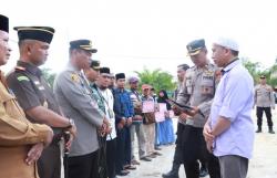 Sambut Hari Bhayangkara, Polres Aceh Singkil Gelar Bakti Sosial