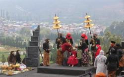 Dieng Culture Festival 2024: Prosesi Cukur Rambut Gimbal dibagi Dua Sesi