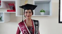 Kisah Eka, Wisudawati IT Telkom Purwokerto Lulus Cumlaude Full Beasiswa, Kini Jadi Designer Muda