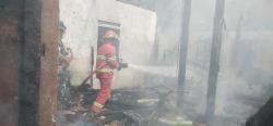 Konsleting, Rumah di Gumelem Wetan Banjarnegara Terbakar