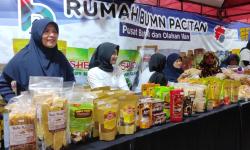 Laris Manis, Rumah BUMN Jual Produk UMKM di Longkang Fest Pacitan