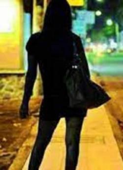 Gegara Jual Perempuan ke Pria Hidung Belang, Mamah Muda Ditangkap Polisi