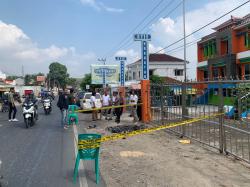 Tragis! Pria Diduga ODGJ Ditemukan Tewas di Tepi Jalan Lintas Barat Sumatera