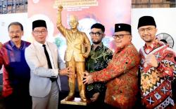 Tertinggi di Indonesia, Patung Bung Karno Dibangun Tanpa Uang Negara