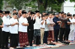 Presiden Jokowi dan Ibu Negara Salat Iduladha 1444 H di Istana Kepresidenan Yogyakarta