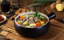 Resep Sop Daging Empuk Lezat dan Kaya Rempah Ala Jarle Kul, Bunda Wajib Coba!