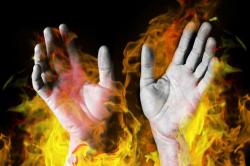 Sadis Akibat Tolak Berhubungan Badan, Suami Tega Bakar Istri hingga Tewas di Batanghari