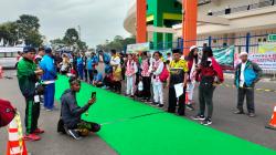 Permainan Tradisional Balogo dari Kalimantan Selatan Menarik Perhatian di FORNAS VII Jawa Barat