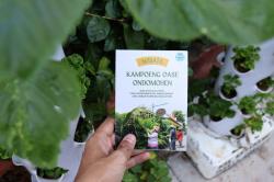 Petra Christian University Hadirkan Buku Saku Wisata Kampung Oase Ondomohen