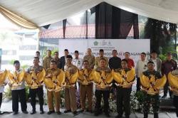 Dukung Kampung Moderasi Beragama, PT Alam Sutera Realty Tbk Serahkan 214 Patung Garuda Pancasila