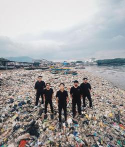 Viral Aksi Pandawara Membersihkan Pantai Terkotor Kedua di Indonesia, Lokasinya di Kota Ini