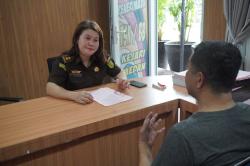 Gelapkan Uang Koperasi Rp3,7 Miliar, Perwira Polisi Ini Dijebloskan ke Rutan Tanjung Gusta