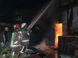 Malam Tadi, Satu Bangunan Rumah di Garut Kota Kebakaran, 2 Orang Alami Luka-Luka