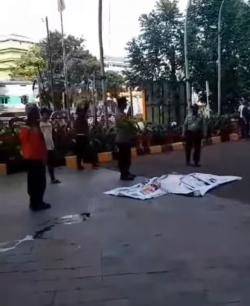 Heboh! Seorang Pemuda Lompat Bunuh Diri di Salah Satu Apartemen Jakarta Timur