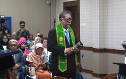 Sabet Gelar Doktor di Unpad, Deddy Mizwar Bahas Alih Fungsi Lahan di Kawasan Bandung Utara