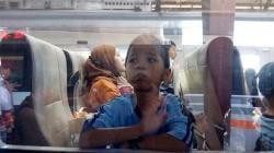 Antusias Anak-anak Tunagrahita Diperkenalkan Naik Kereta Api Kamandaka Purwokerto-Cilacap