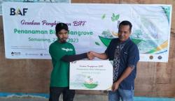 BAF Donasikan Ribuan Bibit Mangrove, Lestarikan Kawasan Pesisir Semarang