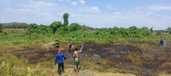 Bakar Sampah Sebabkan Kebakaran Lahan, Warga Desa Rea Panik