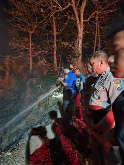 Kebakaran Hutan Jati Arak - Arak, Petugas Imbau Masyarakat Jaga Lingkungan