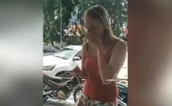 Tangis Pilu Bule Cantik gegara Tas Perhiasan Dijambret