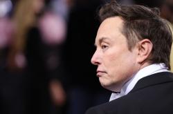 Totalitas Ganti Nama Twitter, Elon Musk Disebut Merampas Akun @X Milik Fotografer