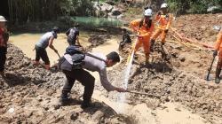 Hari Kedua, Pencarian Korban Longsor Simpang Masih Nihil