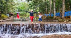 Rasakan Sensasi Camping di Curug Ciputrawangi, Tempat Wisata Sumedang yang Masih Asri