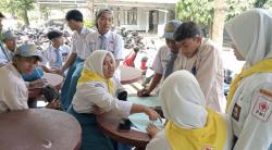 PMR Wira SMA Rambipuji Jember Sumbang 16 Kantong Darah