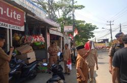 Peringati HUT RI Ke-78, Camat Cibeber Cilegon Himbauan Warganya Agar Pasang Bendera Merah Putih