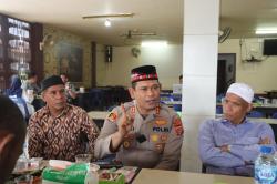 Jum'at Curhat, Kapolres Lhokseumawe dengarkan Curhat Warga di Warkop Adek Kopi