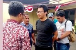 Berkacamata, Ini Sosok Pembunuh Mahasiswa UI yang Ditemukan Terbungkus Plastik di Kamar Kos