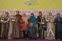 TP PKK Blado Juara 1 Lomba Busana Batik