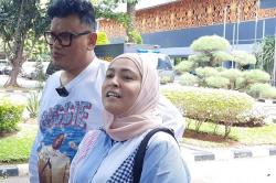 Kisah Astrid Istri Uya Kuya jadi Mualaf, Keluarga Menolak Keras hingga Mukena Dibuang