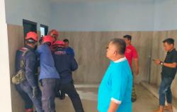 Pria Depresi Mengurung Diri di Toilet Graha Wartawan Cibinong, Damkar 2 Jam Bujuk Agar Mau Keluar