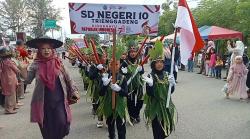 HUT RI Ke-78, Ribuan Siswa Ikut Parade Karnaval di Pijay, Uniknya Berbagai Pakaian Adat di Pamerkan