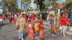 Sambut HUT RI, Ratusan Anak Usia Dini Murid TK dan Paud di Kendari Meriahkan Karnaval Kemerdekaan