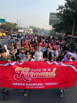 Warga Kampung Tengah RW 05 Cileungsi Meriahkan HUT Kemerdekaan RI dengan Pawai Karnaval