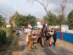 Lestarikan Budaya Leluhur, Pemdes Krampilan Gelar Pawai Budaya HUT ke-78 RI